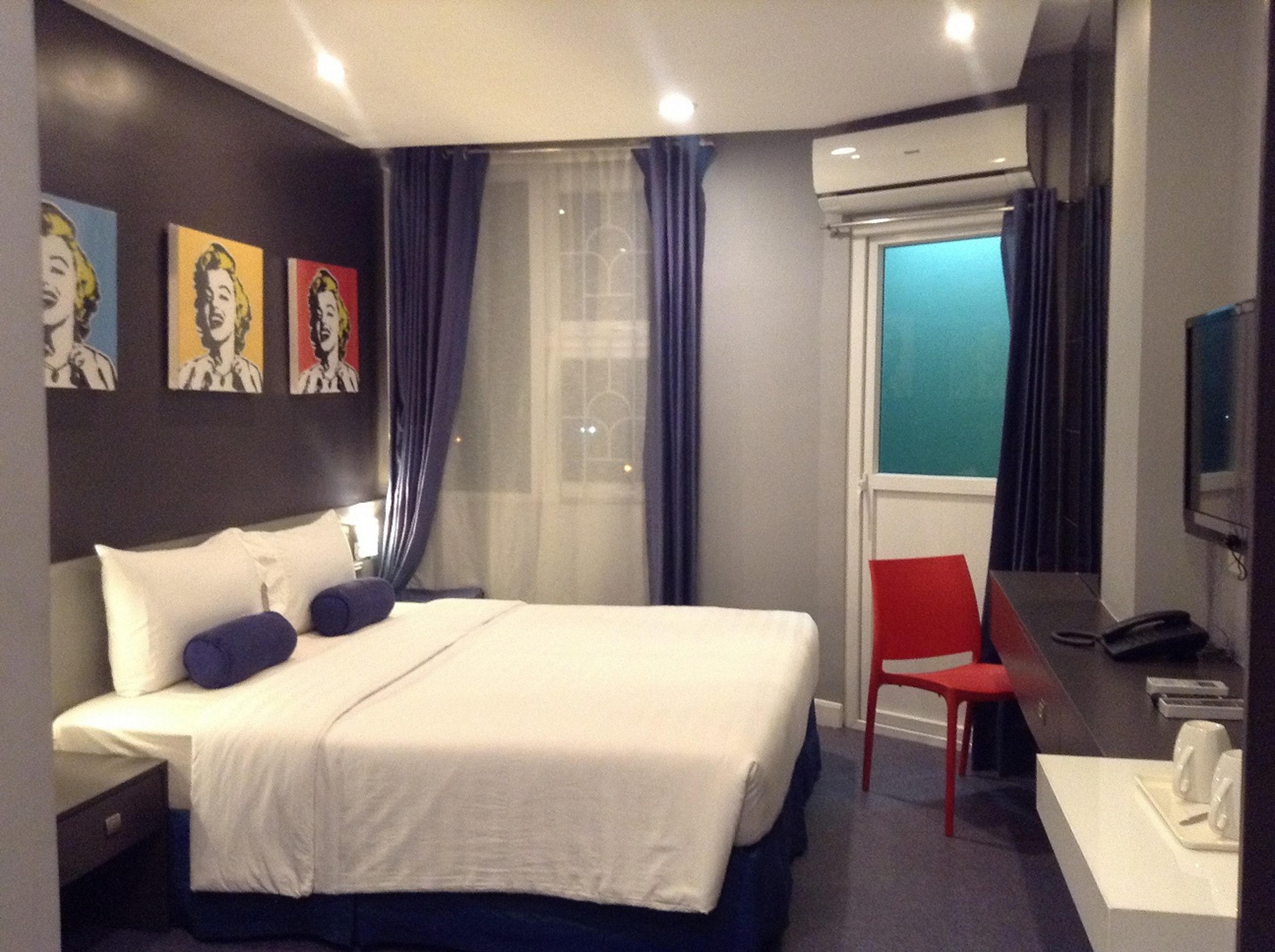 bahay-panuluyan Li Nakpil Manila